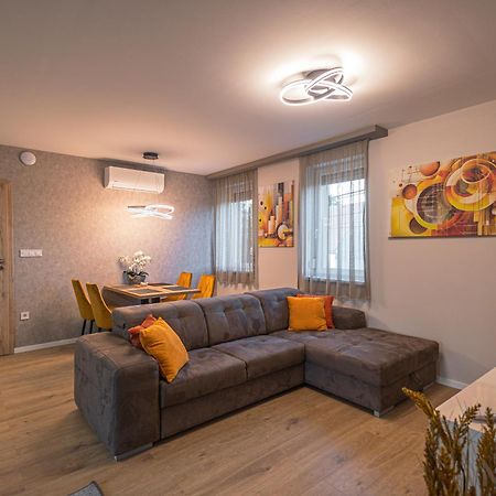 Melomi 1 Apartman Sárvár Exterior foto